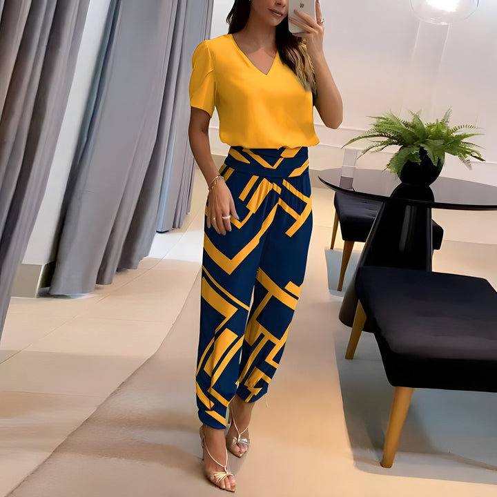 Astrid™ | Trendiges Set mit Bluse und Hose